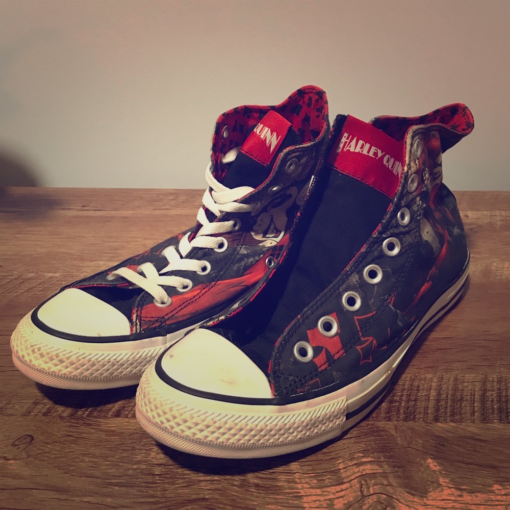 Harley Quinn Converse